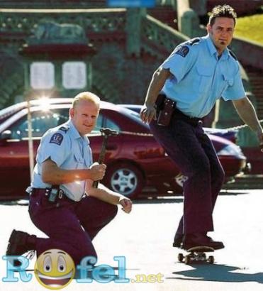 police skateboard_thumb